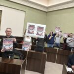 13.02.2025. Kielce. Sesja rady miasta. Mieszkańcy podczas omawiania tematu parkingu na Placu Wolnośc / Fot. Marcin Marszałek - Radio Kielce