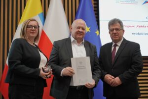 11.03.2025. Kielce. Świętokrzyski Urząd Wojewódzki. Podpisanie umów na pomoc dla osób niepełnosprawnych / Fot. Świętokrzyski Urząd Wojewódzki w Kielcach