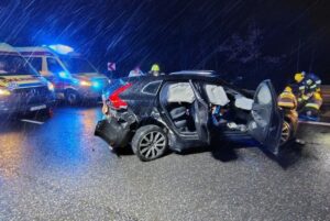 Wypadek w Ćmińsku. W zdarzeniu uczestniczyło pięć osób