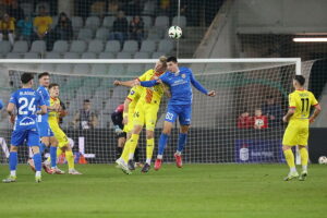 07.03.2025 Kielce. Mecz Korona Kielce - Puszcza Niepołomice / Fot. Wiktor Taszłow - Radio Kielce