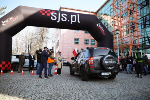 08.03.2025 Kielce. Rajd Kobiet 2025 Autokrólove / Fot. Wiktor Taszłow - Radio Kielce