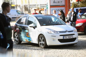 08.03.2025 Kielce. Rajd Kobiet 2025 Autokrólove / Fot. Wiktor Taszłow - Radio Kielce