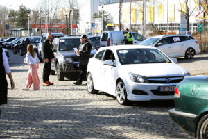 08.03.2025 Kielce. Rajd Kobiet 2025 Autokrólove / Fot. Wiktor Taszłow - Radio Kielce