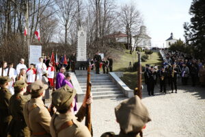 9.03.2025 Bieliny. Obchody 81. rocznicy zamordowania 20 mieszkańców przez hitlerowców / Fot. Wiktor Taszłow – Radio Kielce