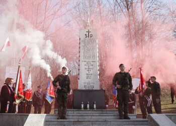 9.03.2025 Bieliny. Obchody 81. rocznicy zamordowania 20 mieszkańców przez hitlerowców / Fot. Wiktor Taszłow – Radio Kielce