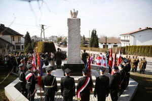 9.03.2025 Bieliny. Obchody 81. rocznicy zamordowania 20 mieszkańców przez hitlerowców / Fot. Wiktor Taszłow – Radio Kielce