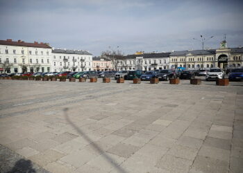 Kieleccy radni chcą parkingu pod Placem Wolności