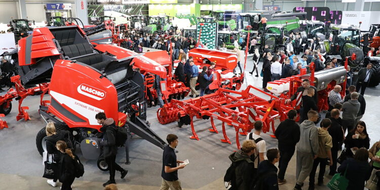 Coraz bliżej do targów Agrotech - Radio Kielce Od piątku, 13 do niedzieli 15 marca w Kielcach trwać będą 31. targi techniki rolniczej Agrotech.