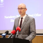 26.03.2025. Kielce. IPN. Konferencja poświęcona obchodom 85. rocznicy Zbrodni Katyńskiej. Na zdjęciu: dr Robert Piwko, naczelnik kieleckiej delegatury IPN / Fot. Wiktor Taszłow - Radio Kielce