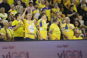 02.03.2025. Kielce. Mecz Industria Kielce - Orlen Wisła Płock / Fot. Wiktor Taszłow - Radio Kielce