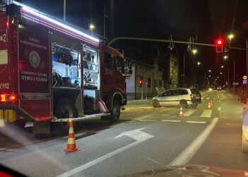 Zderzenie dwóch samochodów na ul. Jagiellońskiej. Jedna osoba ranna