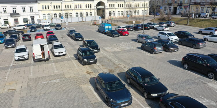 Krok w stronę budowy parkingu pod placem Wolności