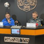 29.03.2025. Ostrowiec Św. 23. kolejka Betclic III ligi: KSZO 1929 Ostrowiec -Podhale Nowy Targ. Na zdjęciu (od lewej); Tomasz Kużma - trener Podhala, Radosław Jacek - trener KSZO 1929 / Fot. Kamil Król - Radio Kielce