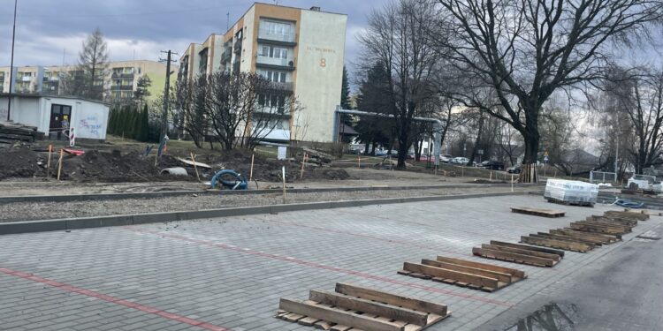 Częściowo płatny parking powstanie przy sandomierskim szpitalu