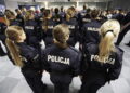 24 lipca policja obchodzi swoje święto. Kim jest statystyczny funkcjonariusz?
