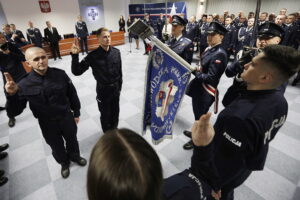 Kielce. Ślubowanie nowo przyjętych policjantów - Radio Kielce