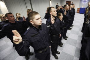 Kielce. Ślubowanie nowo przyjętych policjantów - Radio Kielce