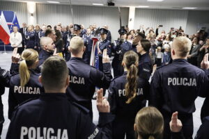 Kielce. Ślubowanie nowo przyjętych policjantów - Radio Kielce