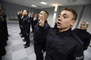 Kielce. Ślubowanie nowo przyjętych policjantów - Radio Kielce