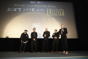 11.03.2025. Kielce. Kino Moskwa. Prapremiera filmu dokumentalnego „Don't f**k with Liroy”, opowiadającego m.in. o drodze Piotra Liroya-Marca do muzycznego sukcesu / Fot. Jarosław Kubalski – Radio Kielce