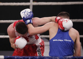 16.03.2025 Kielce. Polska Liga Boksu. Mecz KKB RUSHH -  Golden Team Nowy Sącz. Albert Orzeł (czerwony) - Petro Nuhnyi / Fot. Jarosław Kubalski - Radio Kielce