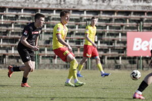 Kielce. Mecz III ligi Korona II Kielce – Czarni Połaniec - Radio Kielce