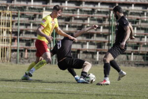 Kielce. Mecz III ligi Korona II Kielce – Czarni Połaniec - Radio Kielce