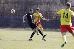 Kielce. Mecz III ligi Korona II Kielce – Czarni Połaniec - Radio Kielce