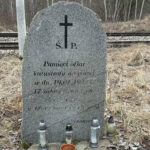 Pomnik upamiętniający wypadek w Występie, do którego doszło 19 stycznia 1952 roku / Fot. archiwum