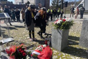 16.03.2025. Sandomierz. Pomnik ofiar wojennych. Uroczystości upamiętniające ofiary terroru niemieckiego z czasu II wojny światowej / Fot. Grażyna Szlęzak - Radio Kielce