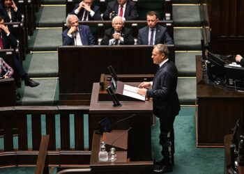 Premier zapowiada szkolenia wojskowe dla każdego mężczyzny