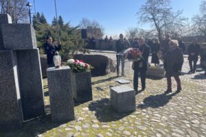 16.03.2025. Sandomierz. Pomnik ofiar wojennych. Uroczystości upamiętniające ofiary terroru niemieckiego z czasu II wojny światowej / Fot. Grażyna Szlęzak - Radio Kielce