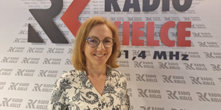 Ogromne ciągniki, kombajny, agregaty uprawowe zjeżdżają na targi Agrotech - Radio Kielce