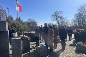 16.03.2025. Sandomierz. Pomnik ofiar wojennych. Uroczystości upamiętniające ofiary terroru niemieckiego z czasu II wojny światowej / Fot. Grażyna Szlęzak - Radio Kielce