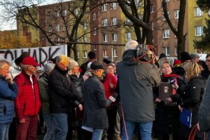 INTERWENCJA. Mieszkańcy Starachowic mówią „nie” sprzedaży działek przy ulicy Leśnej - Radio Kielce