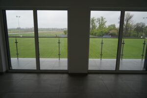 25.04.2025. Kazimierza Wielka. Stadion po modernizacji / Fot. Kamil Król - Radio Kielce