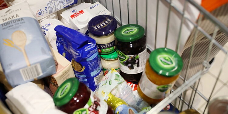 10 ton żywności trafi do potrzebujących