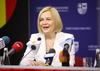 Marszałek Renata Janik będzie zarabiała więcej