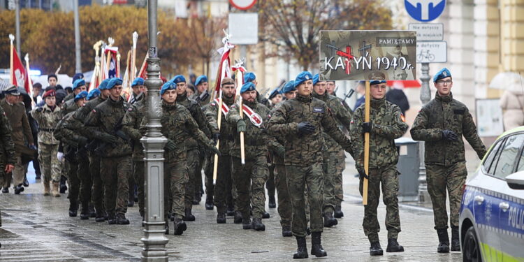 11.04.2025 Kielce. Marsz Katyński / Fot. Wiktor Taszłow - Radio Kielce