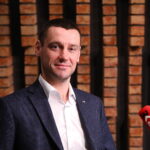 14.04.2025. Radio Kielce. Rozmowa Dnia. Na zdjęciu: Dawid Lewicki - lider świętokrzyskich struktur Konfederacji / Fot. Wiktor Taszłow - Radio Kielce