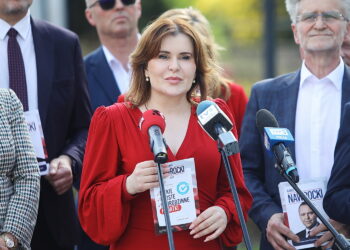 14.04.2025. Kielce. Konferencja Prawa i Sprawiedliwości. Na zdjęciu: Anna Krupka - poseł PiS / Fot. Wiktor Taszłow - Radio Kielce