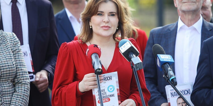 14.04.2025. Kielce. Konferencja Prawa i Sprawiedliwości. Na zdjęciu: Anna Krupka - poseł PiS / Fot. Wiktor Taszłow - Radio Kielce