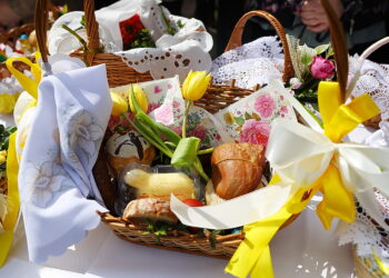 19.04.2025. Ciekoty. Poświęcenie pokarmów na Żeromszczyźnie / Fot. Wiktor Taszłow - Radio Kielce