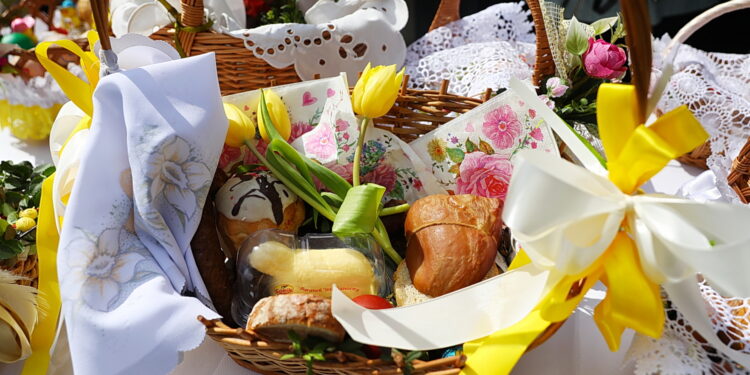 19.04.2025. Ciekoty. Poświęcenie pokarmów na Żeromszczyźnie / Fot. Wiktor Taszłow - Radio Kielce