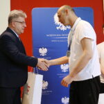 03.04.2025. Kielce. Spotkanie medalistów XII Światowych Zimowych Igrzysk Olimpiad Specjalnych w Turynie z wojewodą świętokrzyskim / Fot. Wiktor Taszłow - Radio Kielce