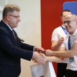 03.04.2025. Kielce. Spotkanie medalistów XII Światowych Zimowych Igrzysk Olimpiad Specjalnych w Turynie z wojewodą świętokrzyskim / Fot. Wiktor Taszłow - Radio Kielce