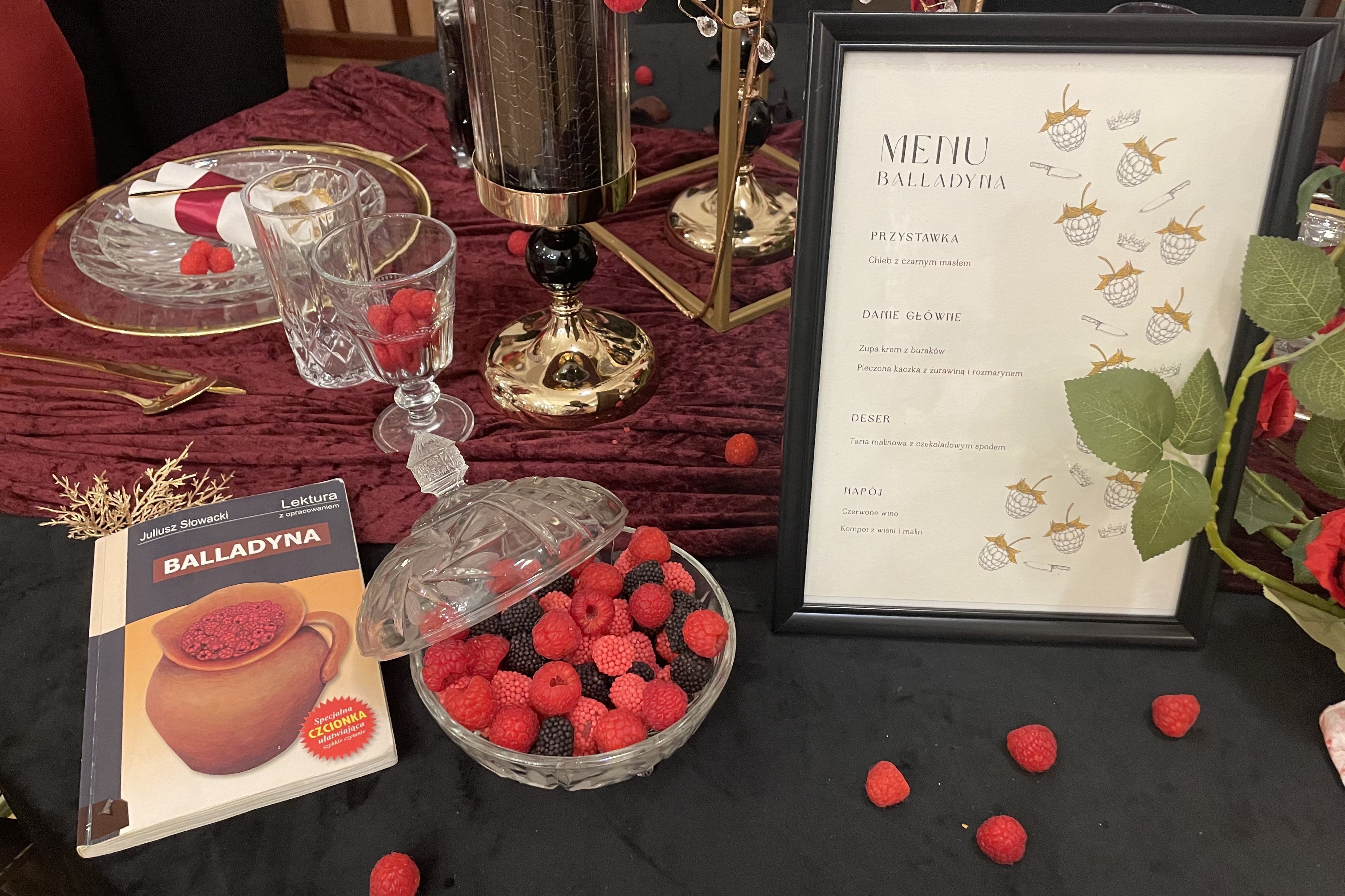 Literatura polska inspiracją do aranżacji stołów