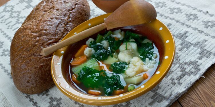 Pokrzywianka z wiosennymi kwiatami - Radio Kielce