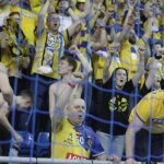 13.04.2025. Kalisz. Finał Pucharu Polski Industria Kielce - ORLEN Wisła Płock. Ceremonia wręczania medali i pucharu oraz radość zawodników Industrii Kielce / Jarosław Kubalski - Radio Kielce