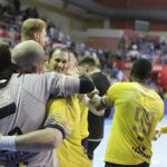 13.04.2025. Kalisz. Finał Pucharu Polski Industria Kielce - ORLEN Wisła Płock. Ceremonia wręczania medali i pucharu oraz radość zawodników Industrii Kielce / Jarosław Kubalski - Radio Kielce